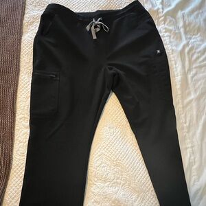 Figs Women's Charcoal Jogger Sweatpants